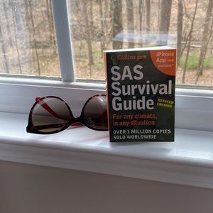 Pocket Size SAS Survival Guide Book